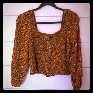 Cropped American Eagle shirt